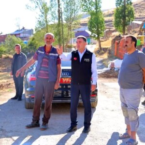 bayburt valisi eldivan koyleri ziyaret etti XbsrKvif