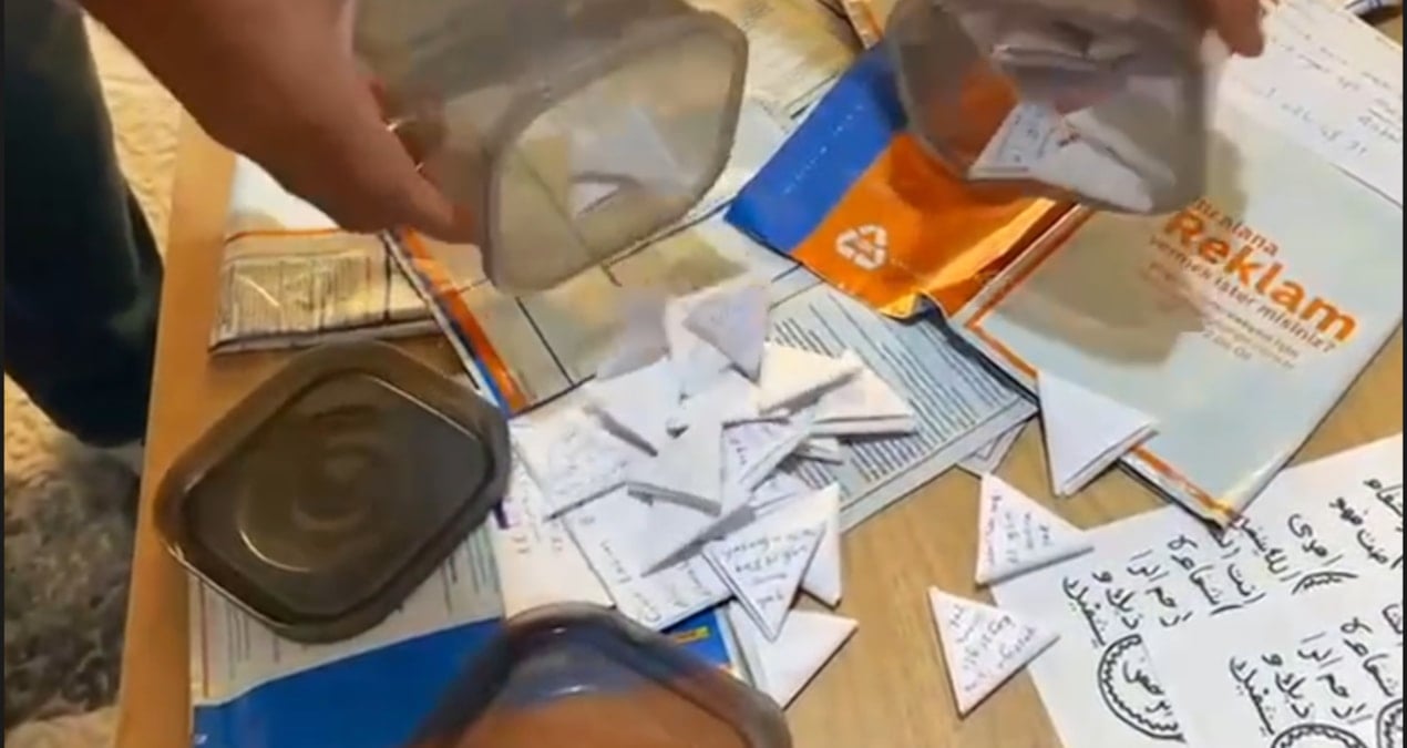 buyuculer resmen vurgun yapmis evden cikanlar kan dondurdu ceylan derisi at nali D1NrYlUW