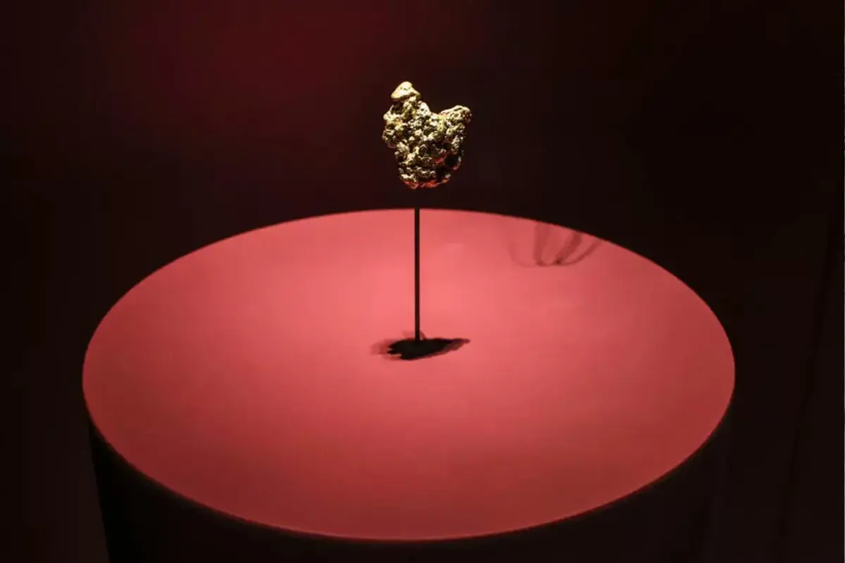 dunyaca unlu muzeden 600 bin euroluk altin caldilar AGbKrOVQ