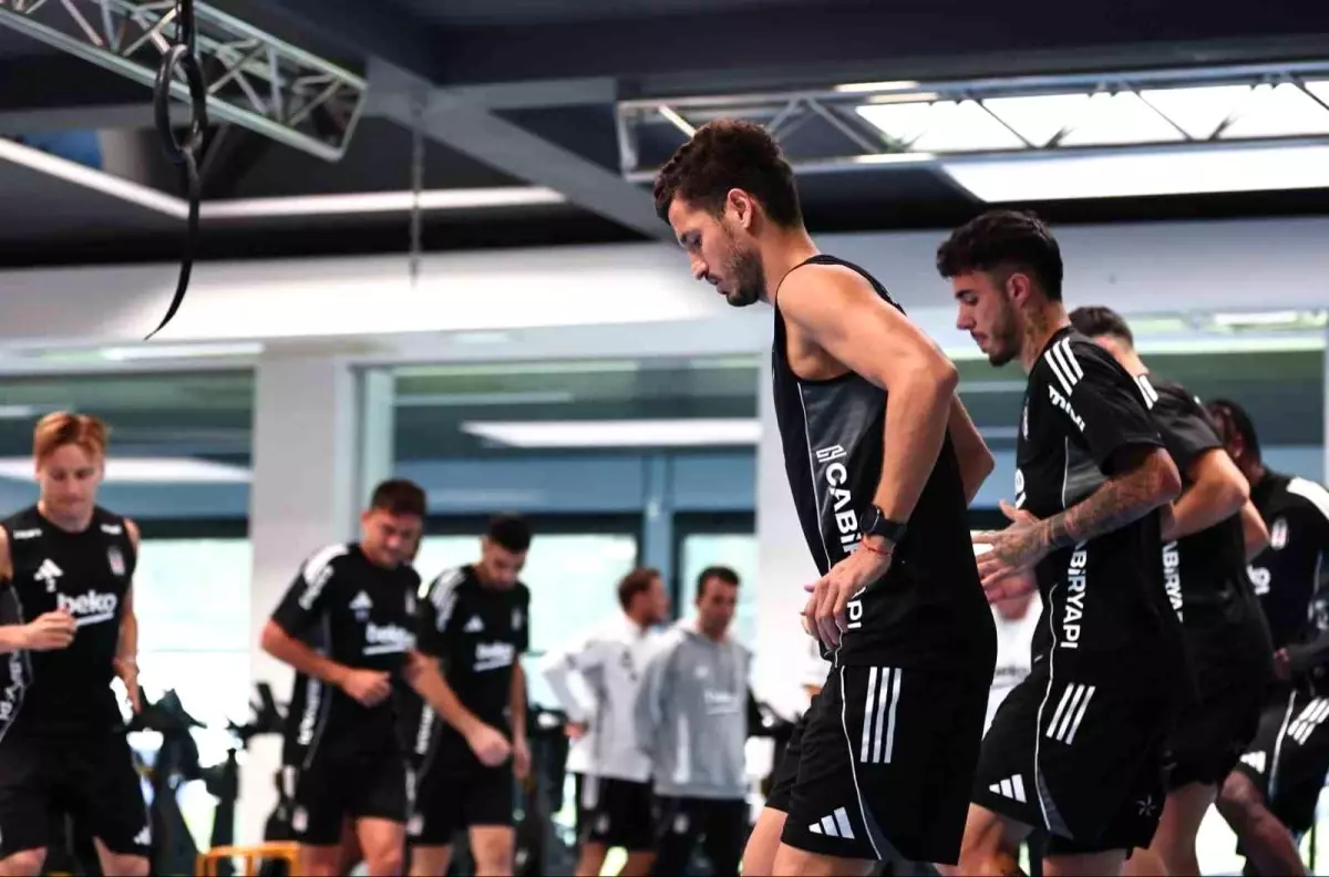 besiktas genclerbirligi maci hazirliklarina devam ediyor VpmRR4db