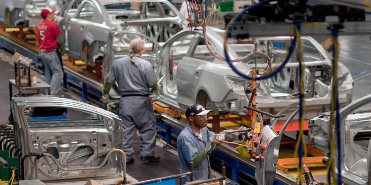 otomotiv sektorunde 350 bin calisan risk altinda nZ9l21l5.jpg
