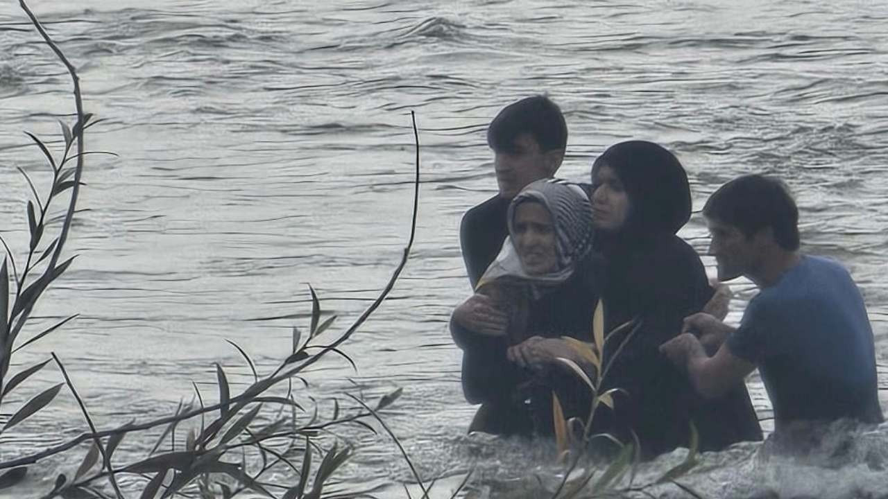 piknik yaparken olumle burun buruna geldiler 4 kisilik aile son anda kurtarildi qRpXnZ7R.jpg