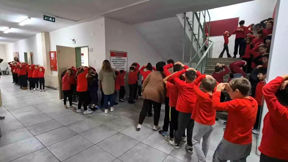 tekirdagda deprem tatbikati basariyla gerceklestirildi NfG7TMBc.jpg