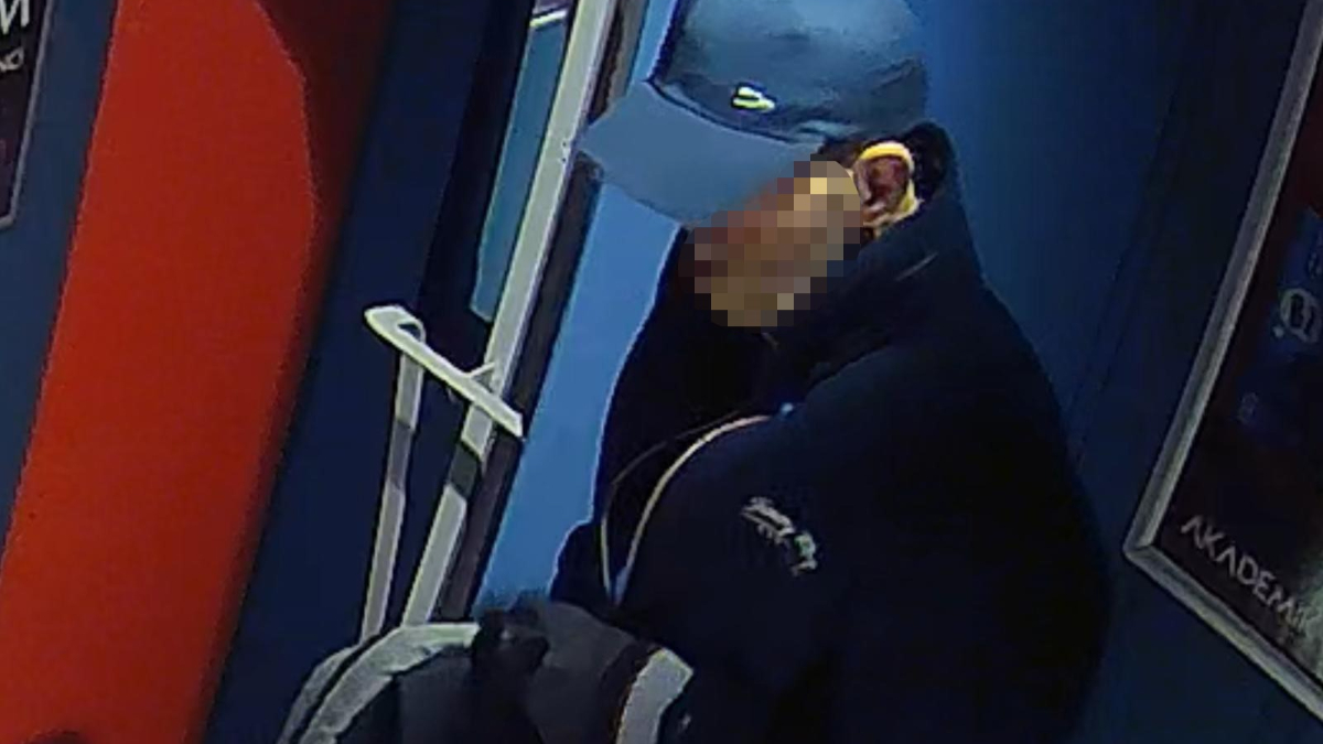 istanbulda piskin hirsiz guvenlik kamerasinda yCNdFF7i.jpg