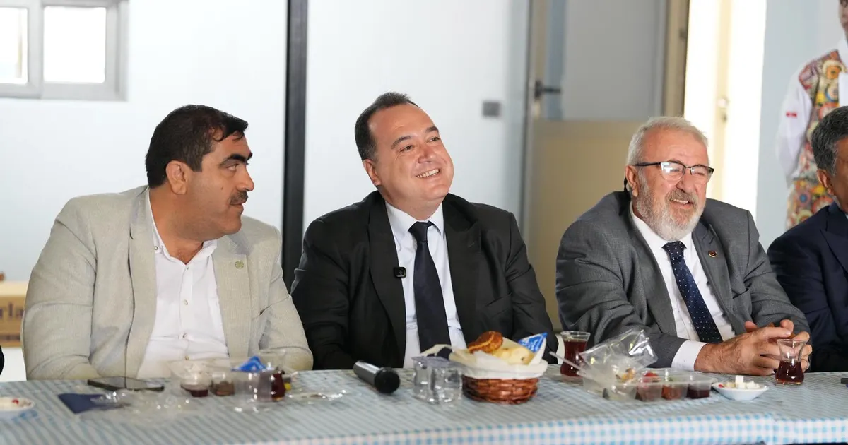 manisada baskan dutlulu mermerciler sitesi esnafiyla bulustu HBdE4wTQ.webp