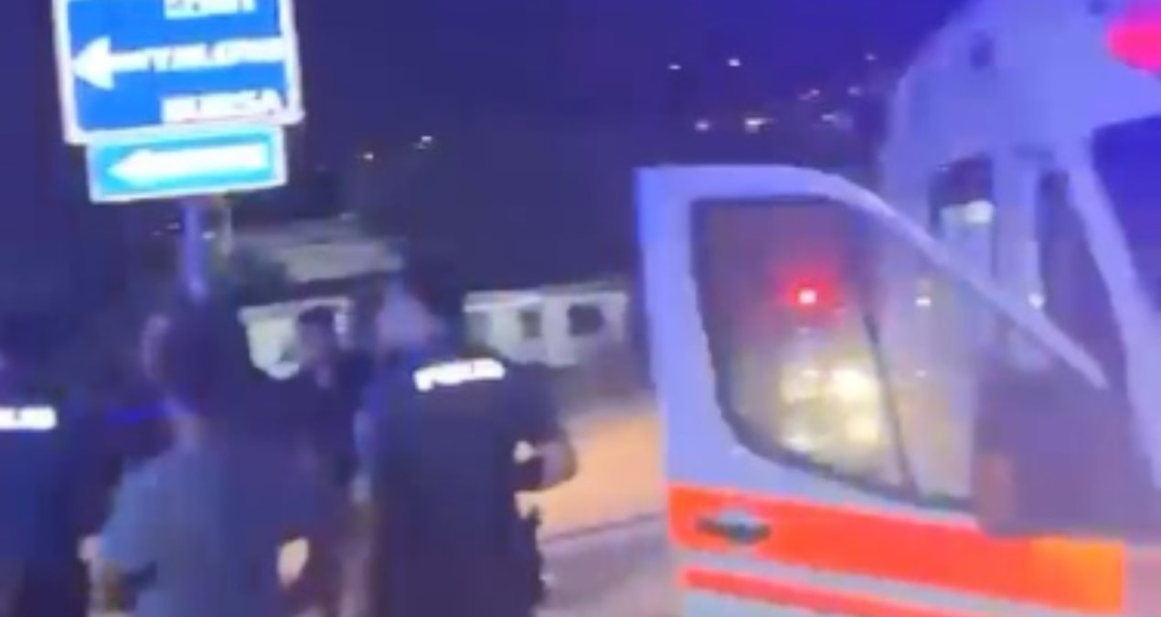 Akraba ailelerin silahli bosanma kavgasi 2 yarali 10 gozalti KWIL1hsy